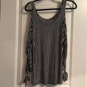 Black and White - Cable and Gauge T-Shirt S